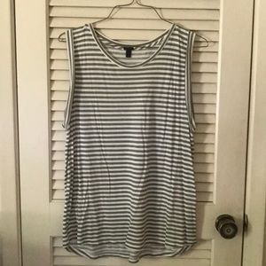 🌻J .Crew Sleeveless Top 🌻